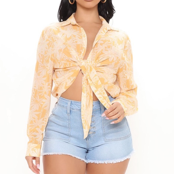 Tie up blouse 💛🤍 - Picture 4 of 4